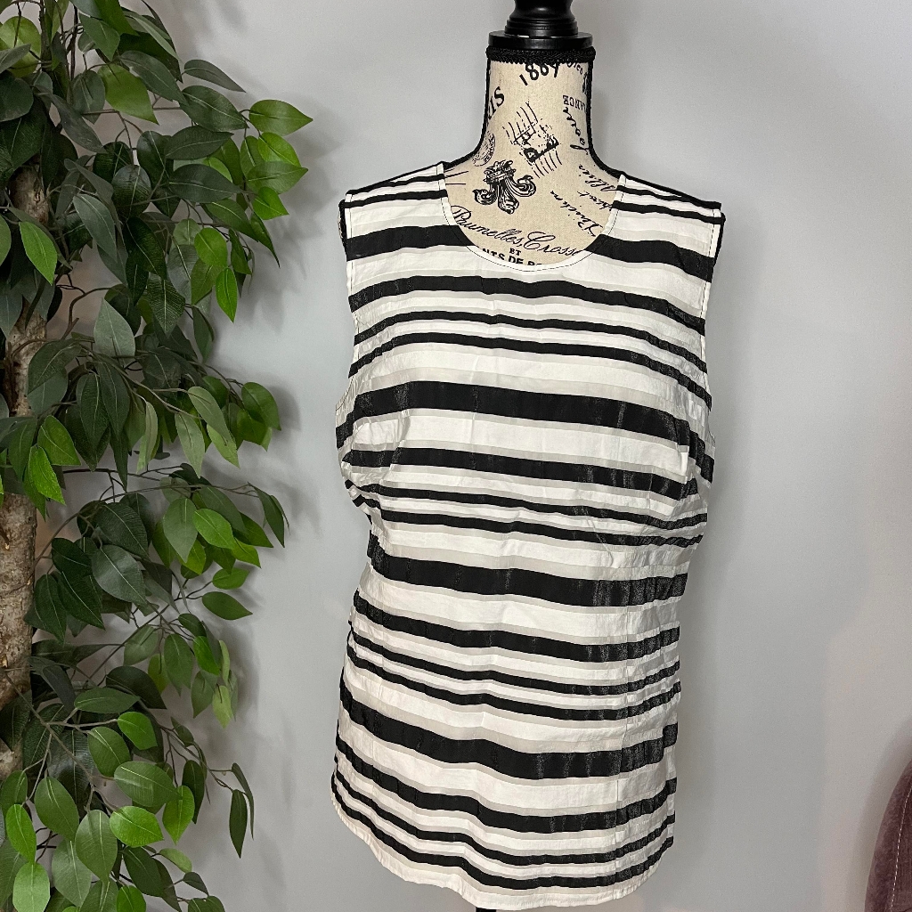 Brand New With Tags Van Heusen Sleeveless Top